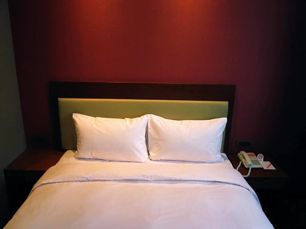 Orange Hotel - Linsen, Taipei Extérieur photo
